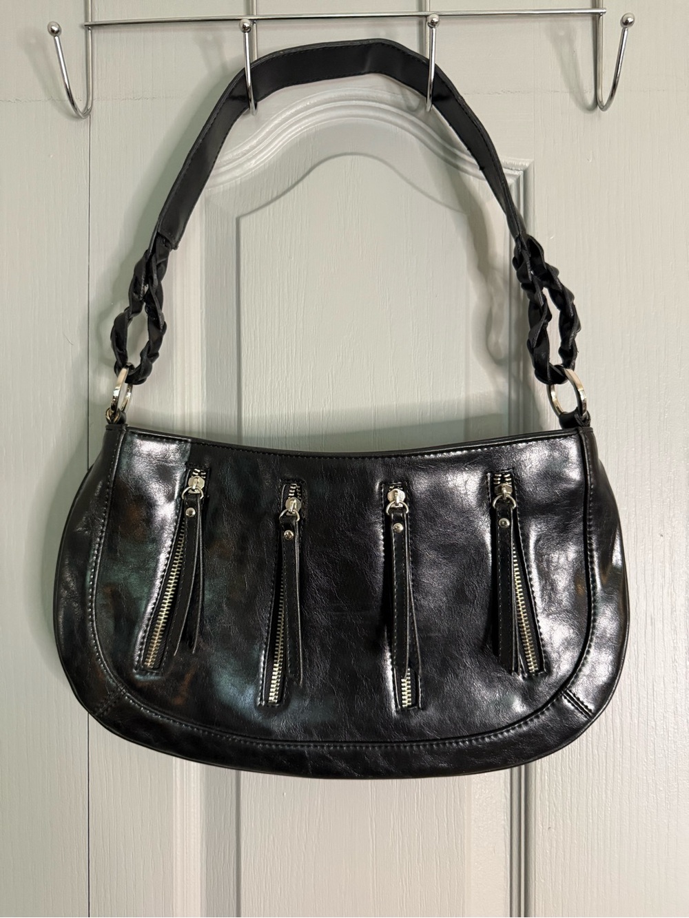 Black Women's Faux Leather Shoulder Bag with Zipper Detail